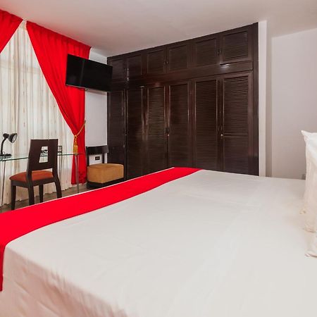 Hotel B'Liam Тумбес Экстерьер фото