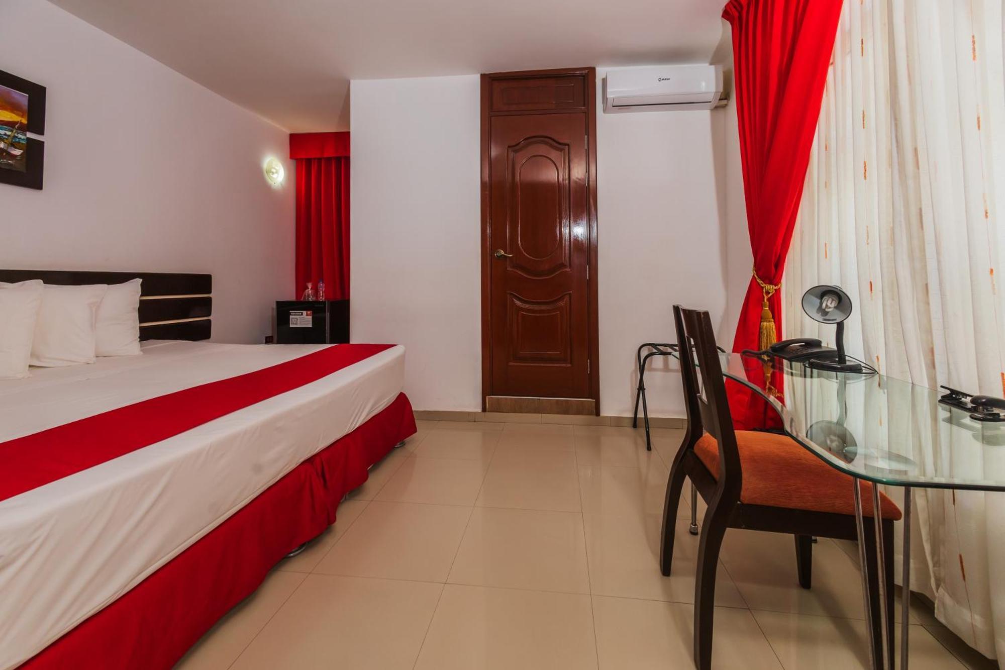 Hotel B'Liam Тумбес Экстерьер фото