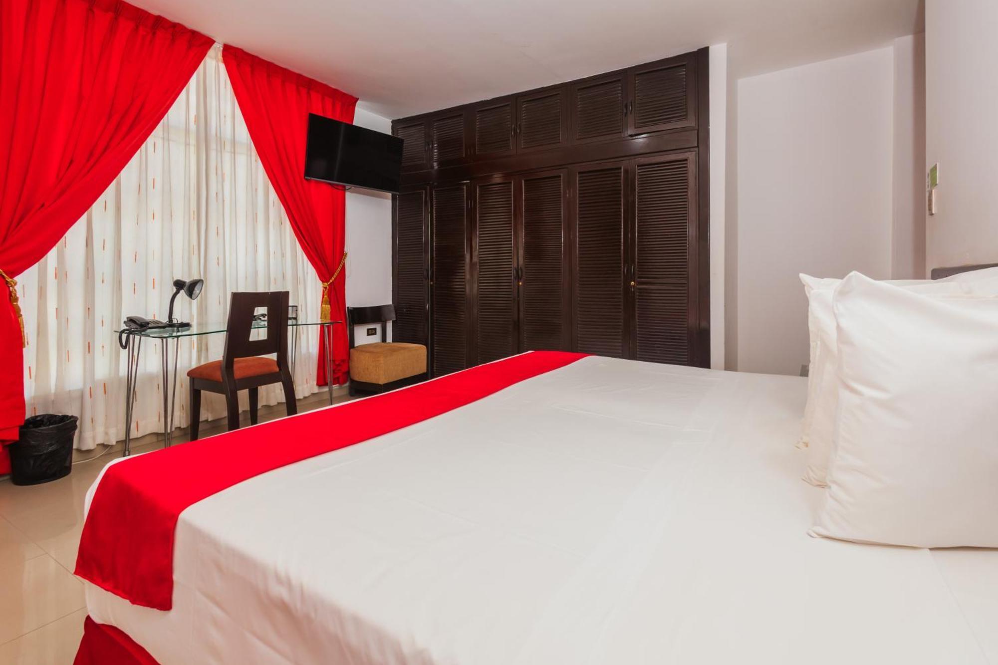 Hotel B'Liam Тумбес Экстерьер фото