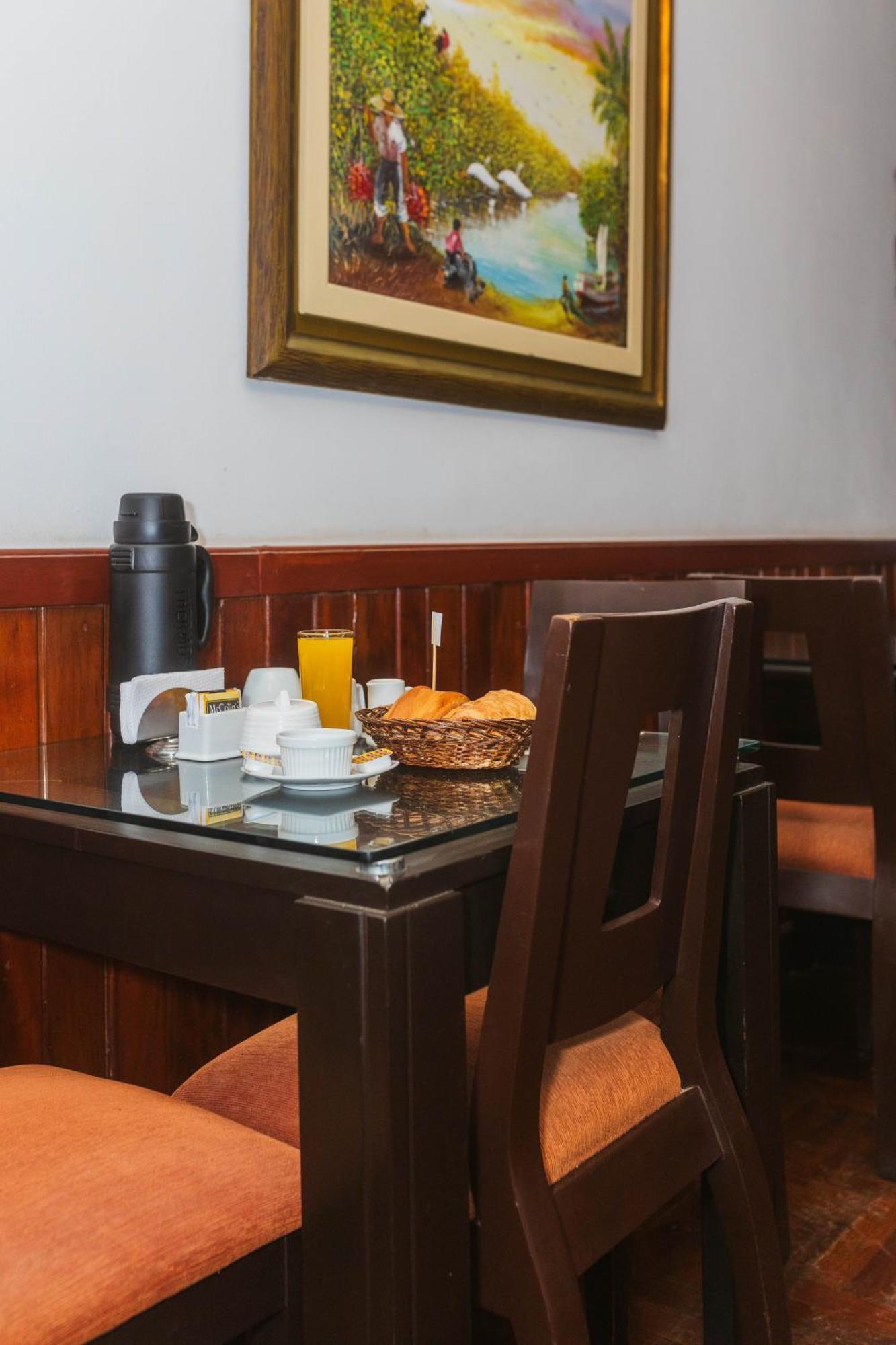 Hotel B'Liam Тумбес Экстерьер фото
