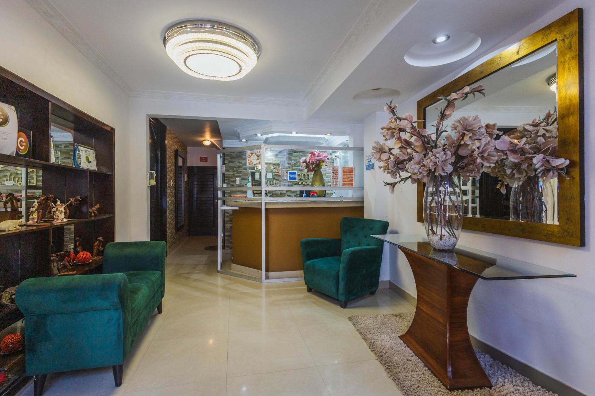 Hotel B'Liam Тумбес Экстерьер фото