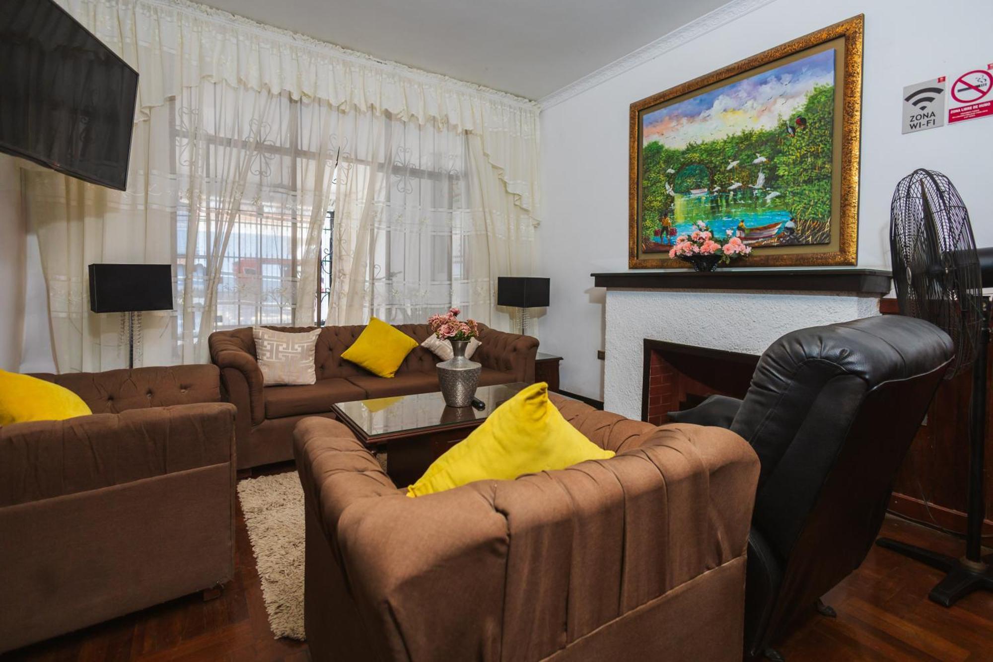 Hotel B'Liam Тумбес Экстерьер фото