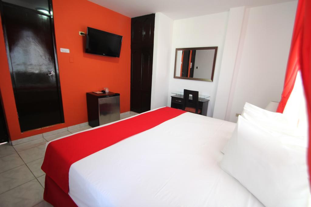 Hotel B'Liam Тумбес Экстерьер фото