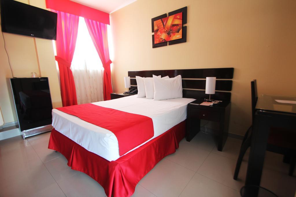 Hotel B'Liam Тумбес Экстерьер фото